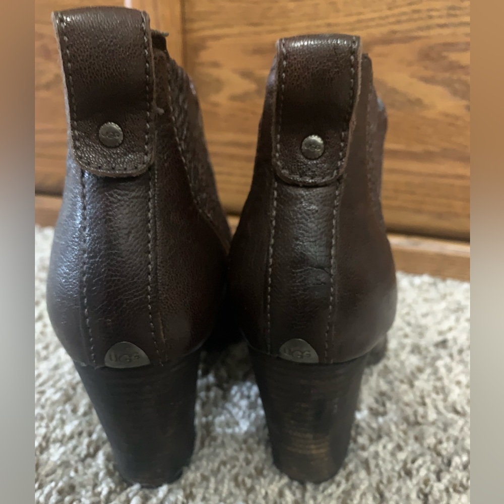 Ugg brown boots